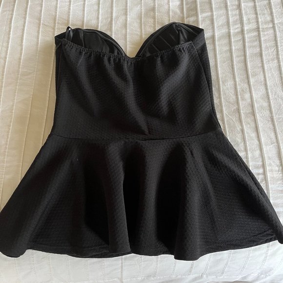 Sweetheart Strapless Peplum Top - Picture 2 of 2